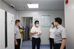 学校副校长曾志羽一行莅临我院检查实验室安全工作